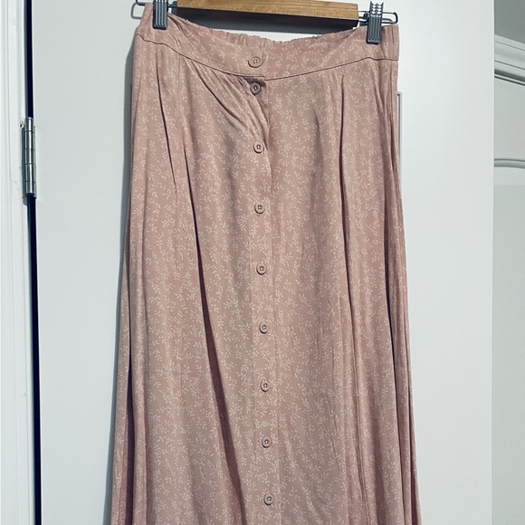 💗 Brandy Melville Pink Long Floral Skirt 💗 - Picture 1 of 4